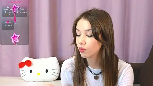 Snapshot of ellie_kramer chatting on 7, 5, 2026 ellie kramer online show from 7, 5, 2026