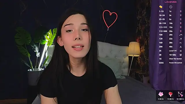 Kaia Sunshine Mia online show from 9, 3, 2025