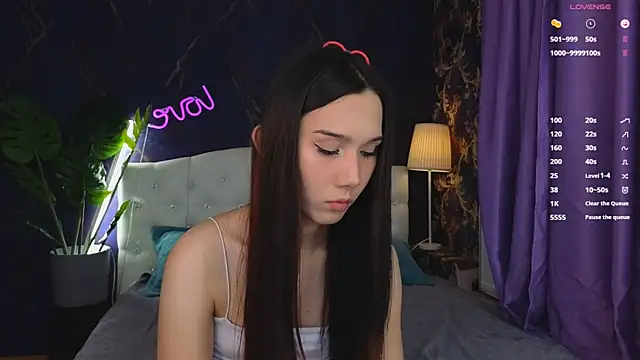 Kaia Sunshine Mia online show from 8, 2, 2025