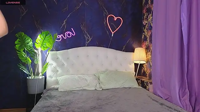 Kaia Sunshine Mia online show from 2, 3, 2025