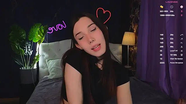 Kaia Sunshine Mia online show from 16, 2, 2025