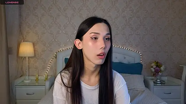 Kaia Sunshine Mia online show from 12, 10, 2025