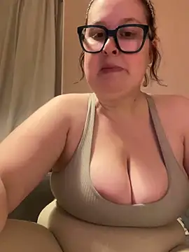 Misssmilf online show from 11, 11, 2025