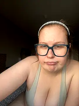 Misssmilf online show from 2, 11, 2025