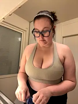 Misssmilf online show from 20, 10, 2025