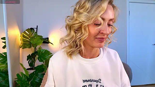 sexuallycorrecte online show from 25, 5, 2026