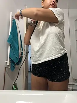 AllysonK online show from 9, 9, 2025