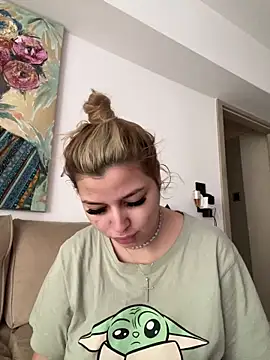 AllysonK online show from 28, 3, 2026