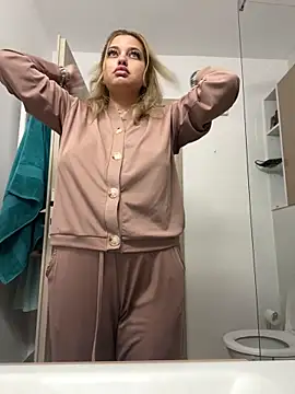 AllysonK online show from 29, 11, 2025