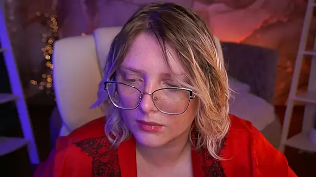 CoolTatis online show from 3, 3, 2026