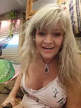 Snapshot of annika_lately chatting on 10, 7, 2026 annika lately online show from 10, 7, 2026