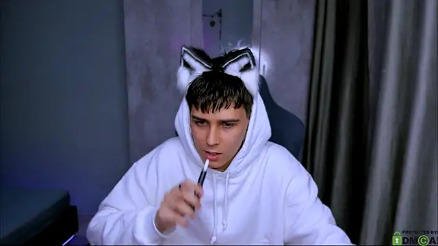 Snapshot of Foxicfu chatting on 7, 2, 2025 Foxicfu online show from 7, 2, 2025