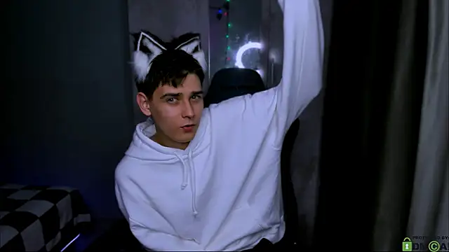 Snapshot of Foxicfu chatting on 6, 2, 2025 Foxicfu online show from 6, 2, 2025