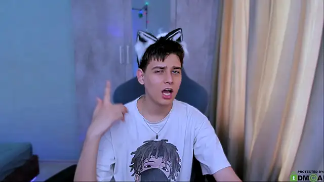 Snapshot of Foxicfu chatting on 4, 2, 2025 Foxicfu online show from 4, 2, 2025