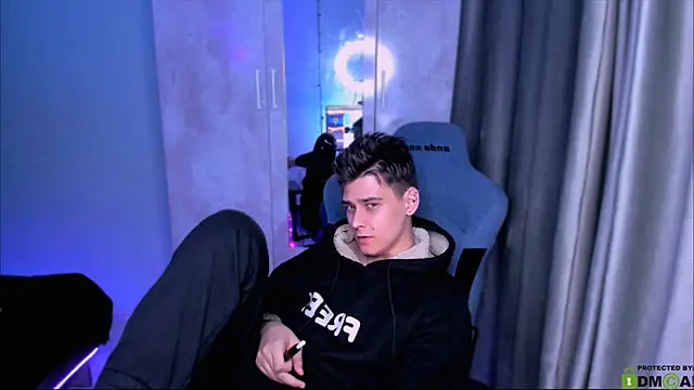 Snapshot of Foxicfu chatting on 6, 3, 2025 Foxicfu online show from 6, 3, 2025