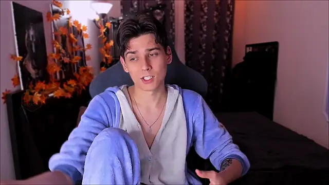 Snapshot of Foxicfu chatting on 5, 11, 2025 Foxicfu online show from 5, 11, 2025