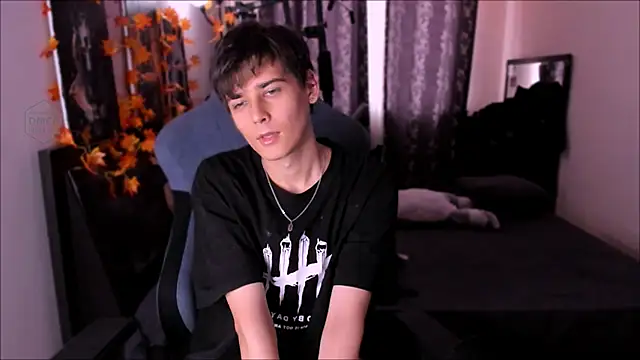 Foxicfu online show from 4, 12, 2025