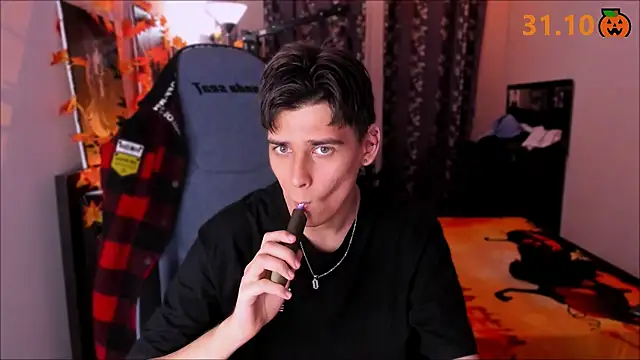 Snapshot of Foxicfu chatting on 18, 10, 2025 Foxicfu online show from 18, 10, 2025