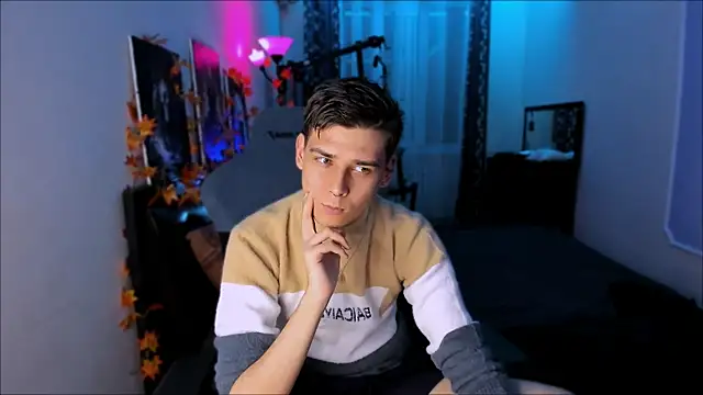 Snapshot of Foxicfu chatting on 4, 10, 2025 Foxicfu online show from 4, 10, 2025