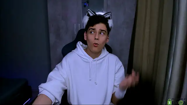 Snapshot of Foxicfu chatting on 9, 2, 2025 Foxicfu online show from 9, 2, 2025