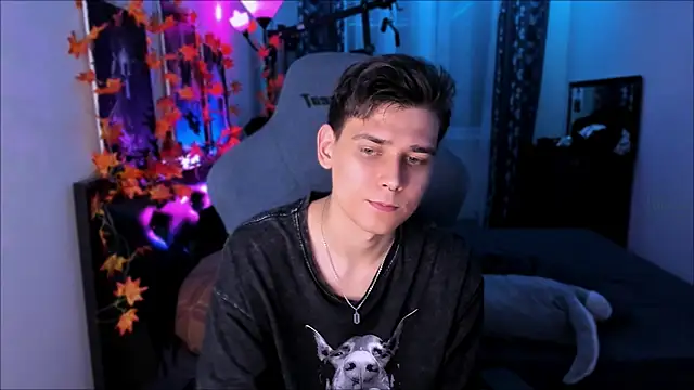 Snapshot of Foxicfu chatting on 7, 10, 2025 Foxicfu online show from 7, 10, 2025