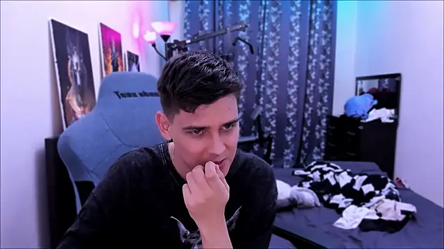 Snapshot of Foxicfu chatting on 20, 9, 2025 Foxicfu online show from 20, 9, 2025