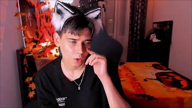 Snapshot of Foxicfu chatting on 12, 10, 2025 Foxicfu online show from 12, 10, 2025