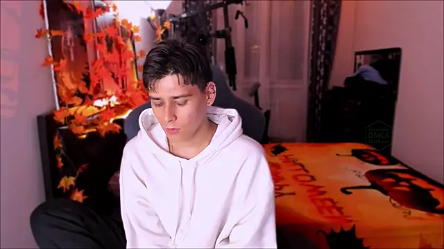 Snapshot of Foxicfu chatting on 10, 10, 2025 Foxicfu online show from 10, 10, 2025