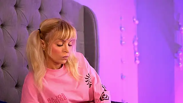 BritneyHudson online show from 11, 3, 2026