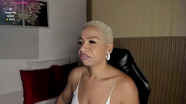 summer night  online show from 3, 3, 2026