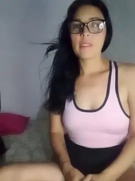 Snapshot of KarameloVzla chatting on 30, 10, 2025 KarameloVzla online show from 30, 10, 2025