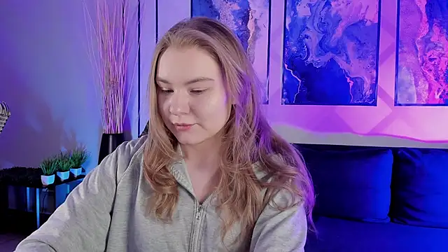 ValerieViolette online show from 4, 12, 2024