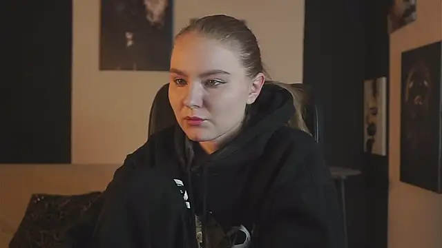 ValerieViolette online show from 15, 12, 2024