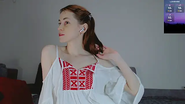 Amina Barbarian online show from 8, 11, 2025