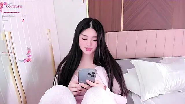 tenderlybaee online show from 7, 12, 2024