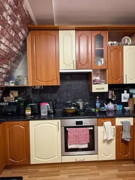 D0nna  online show from 11, 4, 2026