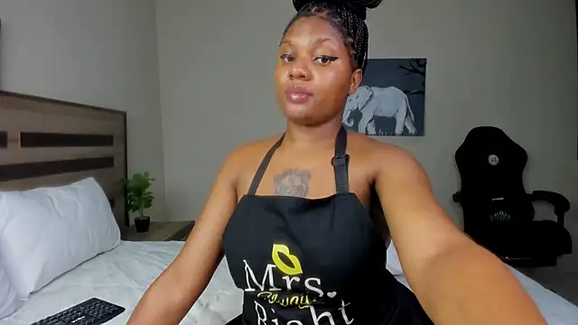 Renee-18 online show from 25, 2, 2025