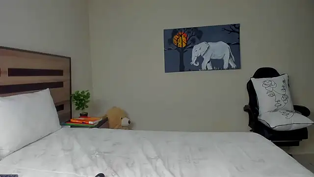 Renee-18 online show from 28, 9, 2025