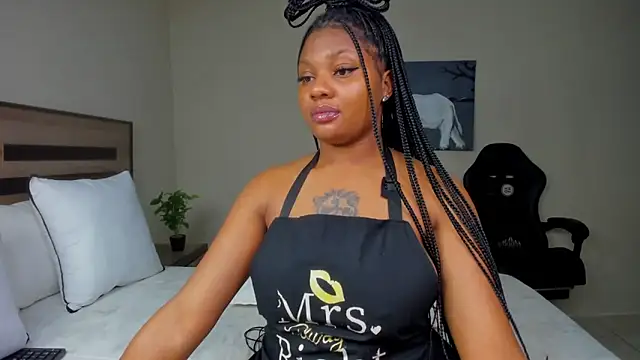 Renee-18 online show from 9, 9, 2025