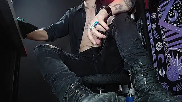 Dicaprioo  online show from 17, 3, 2025