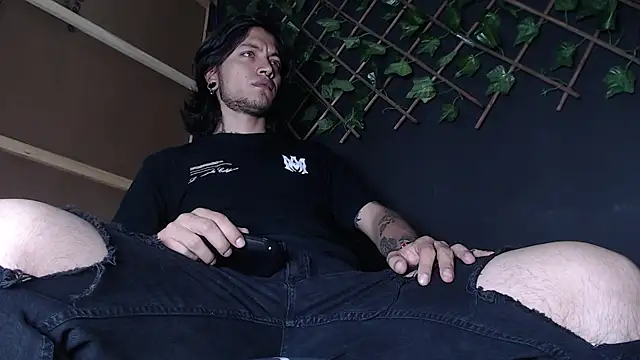 Dicaprioo  online show from 10, 9, 2025