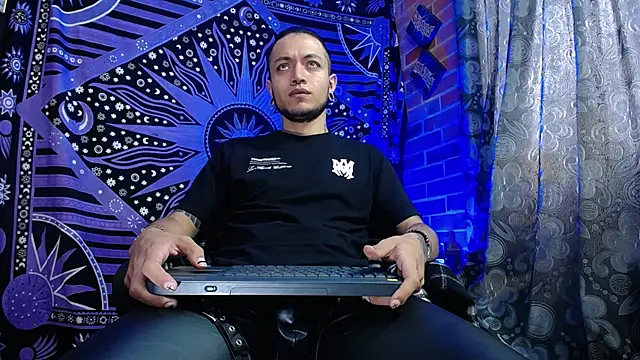 Dicaprioo  online show from 3, 10, 2025