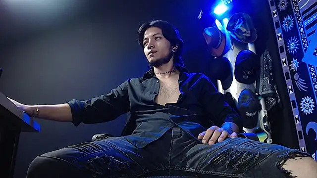 Dicaprioo  online show from 3, 3, 2025