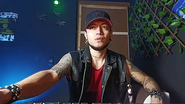 Dicaprioo  online show from 15, 11, 2025