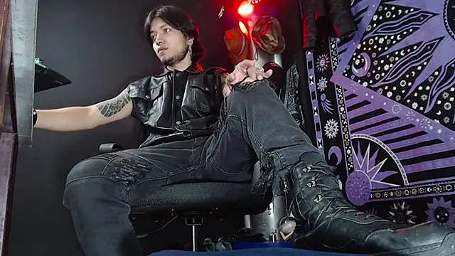 Dicaprioo  online show from 10, 3, 2025