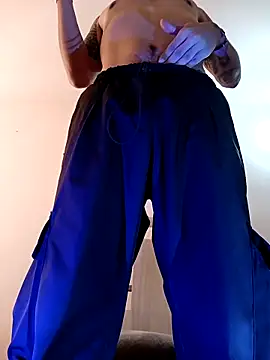 Dicaprioo  online show from 7, 3, 2026