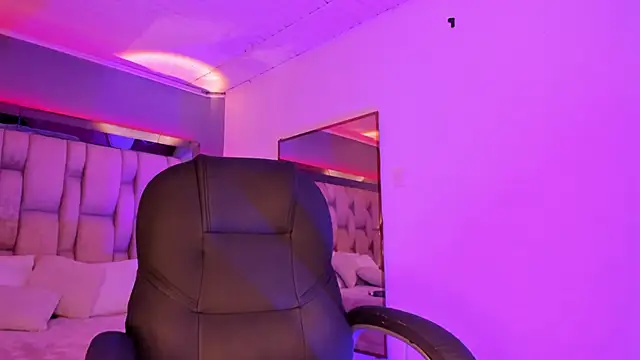 EmilyHaan online show from 19, 3, 2025