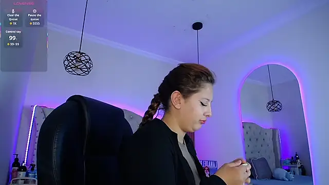 Charlotte Jones   online show from 15, 1, 2026