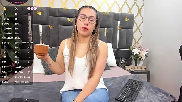 RubbyTaylor online show from 14, 11, 2025