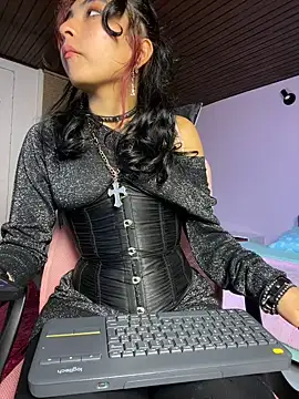  Gothiccbitch  online show from 10, 1, 2025